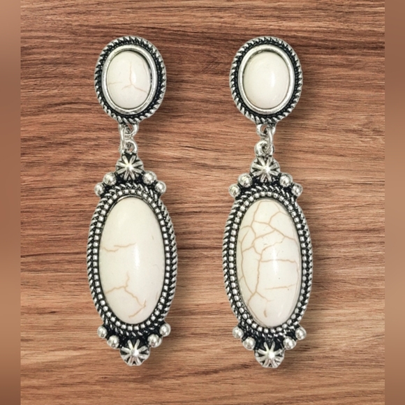 Jewelry - Western White Buffalo Colored Drop Earrings New